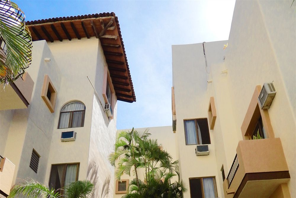 Plaza Santa Maria Hotel Puerto Vallarta Exterior photo