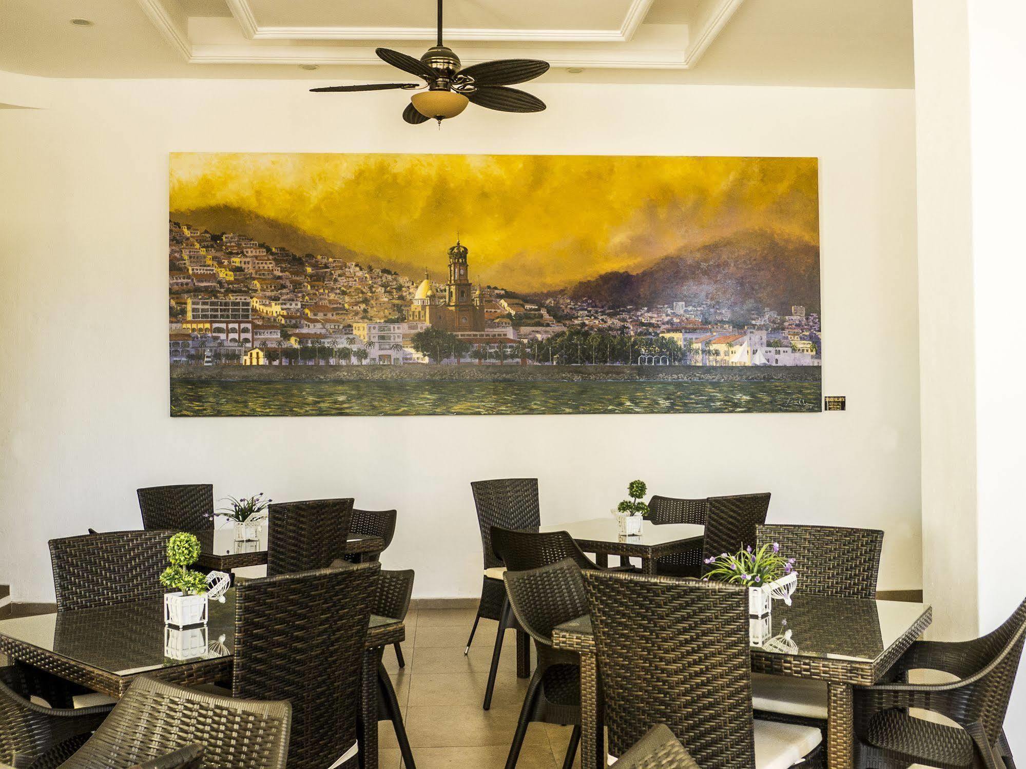 Plaza Santa Maria Hotel Puerto Vallarta Exterior photo
